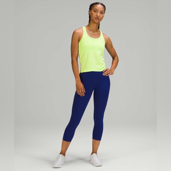 Lululemon Swiltly Tech Racerback 2.0
*Race Length
Neo Mint / Neo Mint - size 6 - Picture 2 of 7